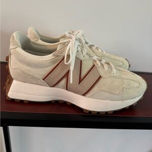 Worn once women’s NB327